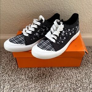 Rocket Dog NIB Juliach Shoes Black & White Floral Women’s Size 11